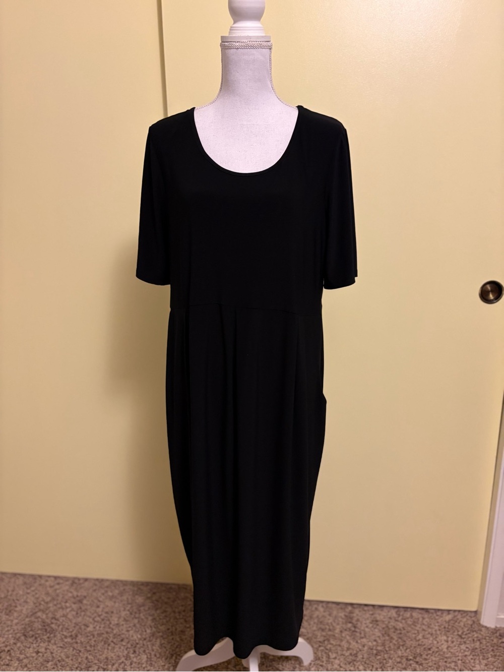 Evans Classic Black Maxi Dress with Short Sleeves